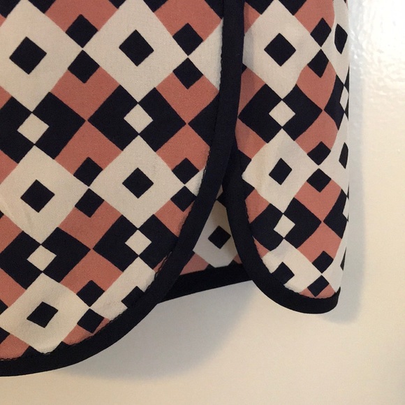 J.Crew Elegant Geometric Pattern 100% Silk Crew Neck Top - Picture 6 of 8